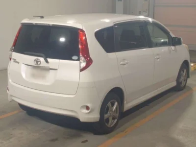 Toyota Passo Sette