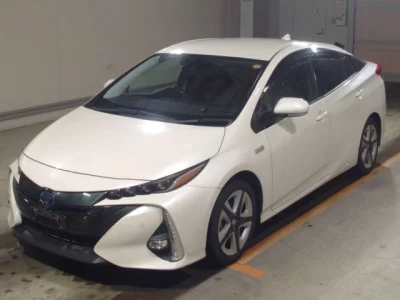 Toyota Prius PHV