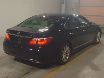 Lexus LS460L