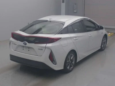 Toyota Prius PHV
