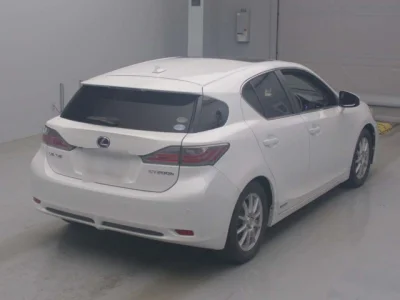 Lexus CT200h