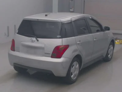 Toyota Ist