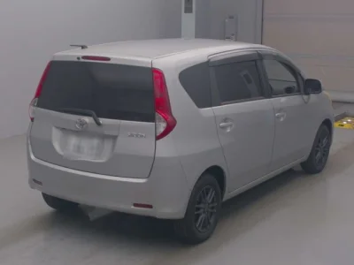 Toyota Passo Sette
