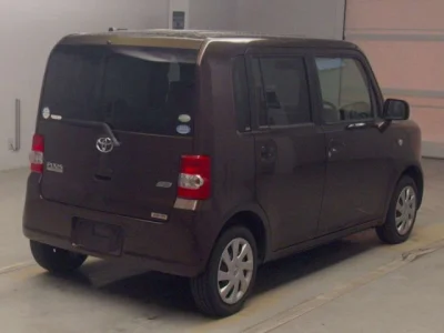 Toyota Pixis Space