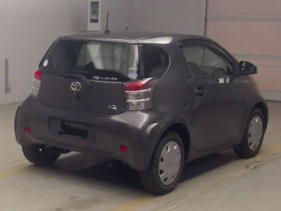 Toyota iQ