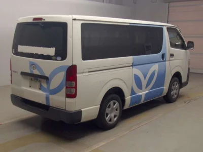 Toyota HiAce Van