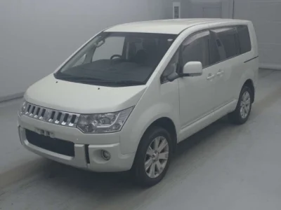 Mitsubishi DELICA D5
