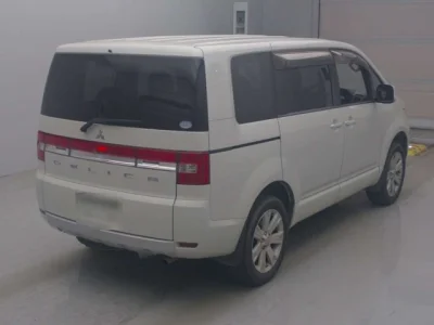 Mitsubishi DELICA D5