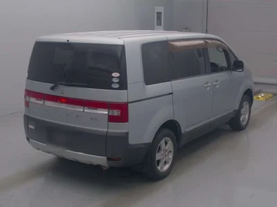 Mitsubishi DELICA D5