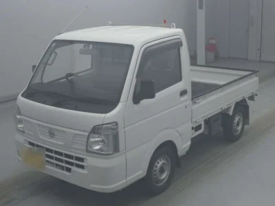 Nissan NT100 Clipper