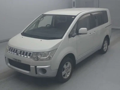 Mitsubishi DELICA D5