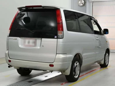 Toyota TownAce Noah