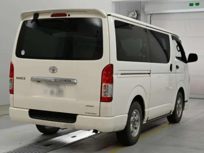 Toyota HiAce Van