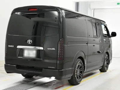 Toyota HiAce Van