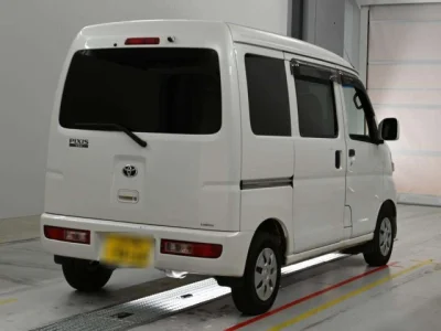 Toyota Pixis Van