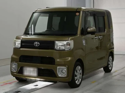 Toyota Pixis Mega