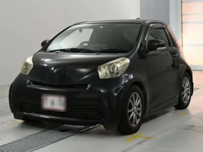 Toyota iQ