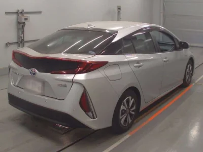Toyota Prius PHV