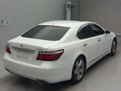 Lexus LS460L