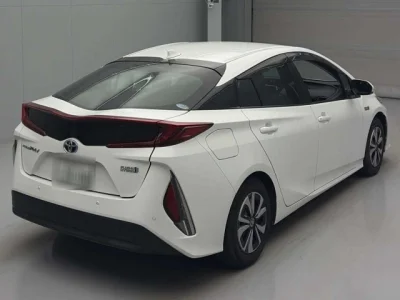 Toyota Prius PHV