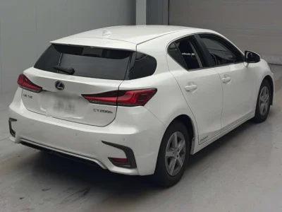Lexus CT200h
