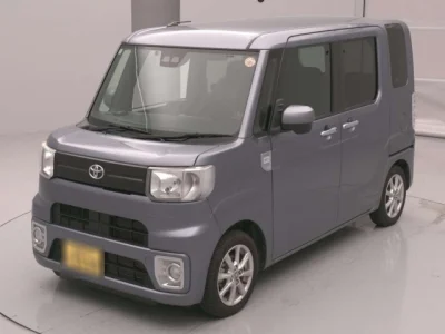 Toyota Pixis Mega