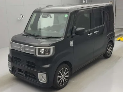 Toyota Pixis Mega