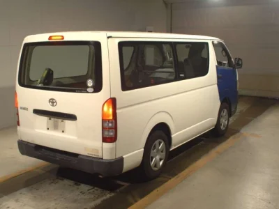 Toyota HiAce Van