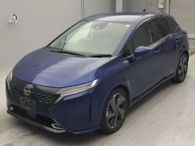 Nissan AURA