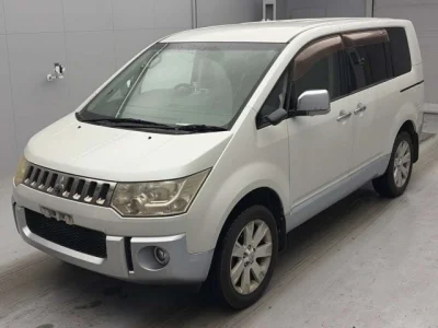 Mitsubishi DELICA D5