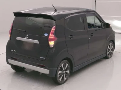 Mitsubishi EK X