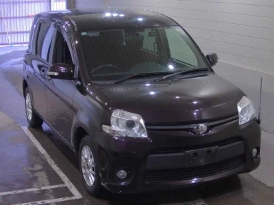 Toyota Sienta