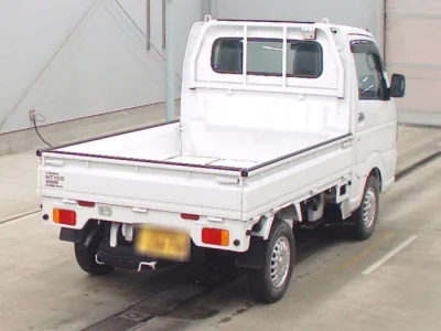 Nissan NT100 Clipper