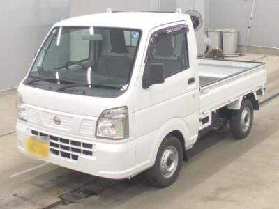 Nissan NT100 Clipper