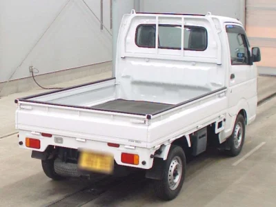 Nissan NT100 Clipper