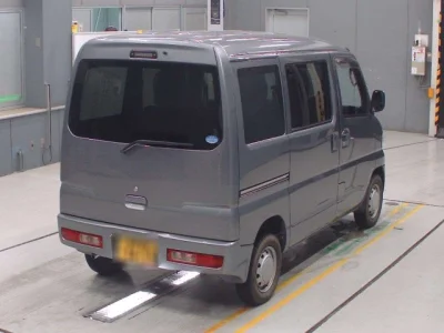 Mitsubishi Minicab Van