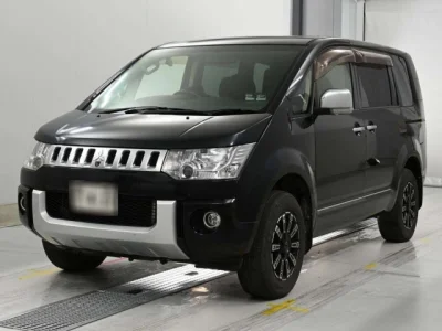 Mitsubishi DELICA D5