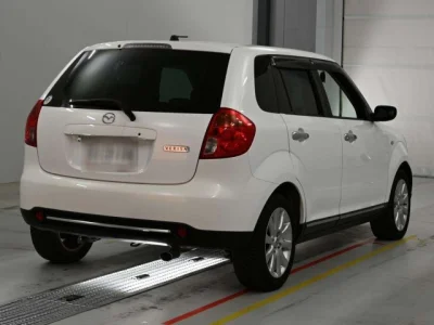 Mazda VERISA