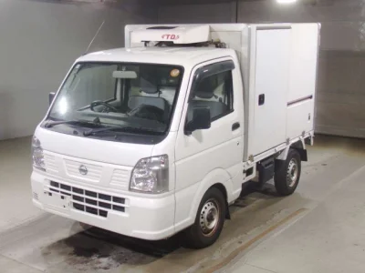 Nissan NT100 Clipper