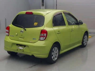 Nissan MARCH