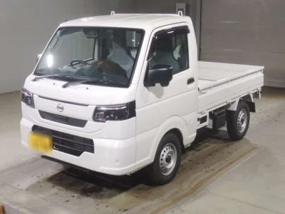 Nissan NT100 Clipper