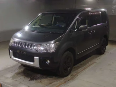 Mitsubishi DELICA D5