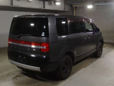 Mitsubishi DELICA D5