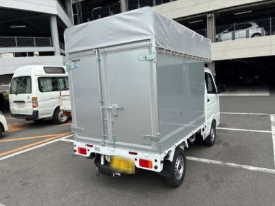 Nissan NT100 Clipper