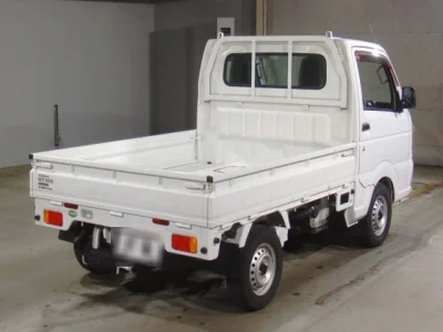 Nissan NT100 Clipper