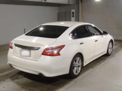Nissan TEANA