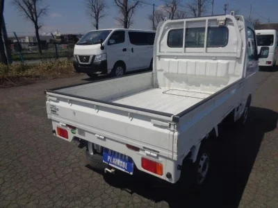 Nissan NT100 Clipper