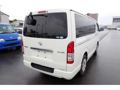 Toyota HiAce Van