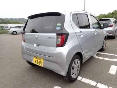 Daihatsu MIRA E S