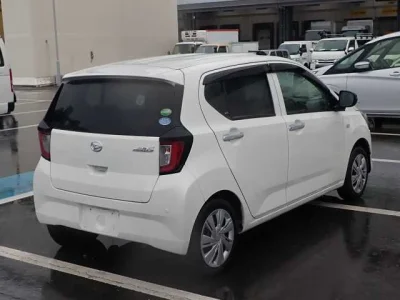 Daihatsu MIRA E S